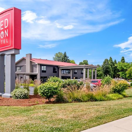 Red Lion Hotel Portland Airport Exterior photo