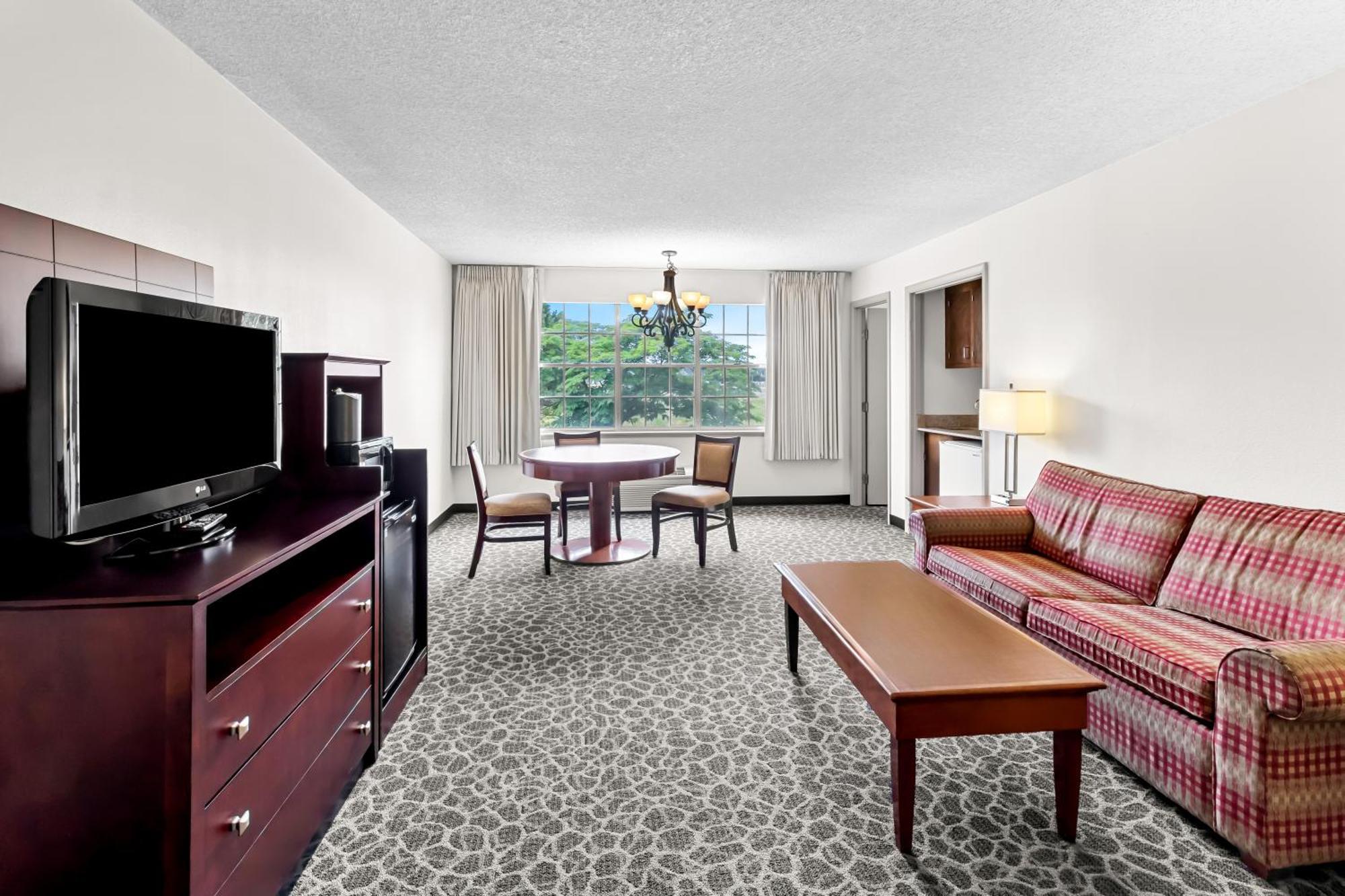 Red Lion Hotel Portland Airport Exterior photo