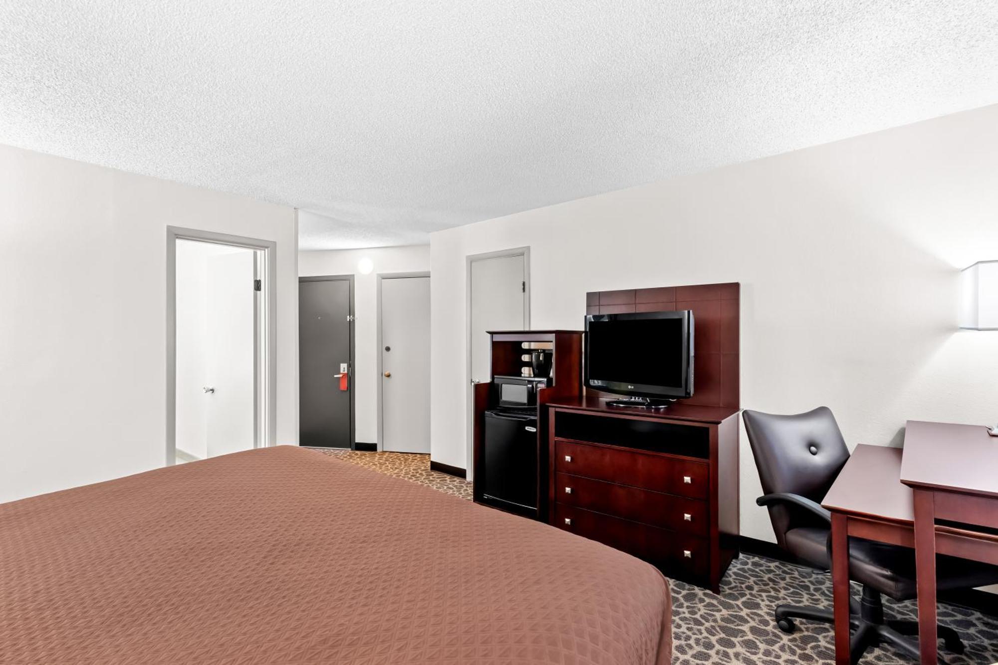 Red Lion Hotel Portland Airport Exterior photo