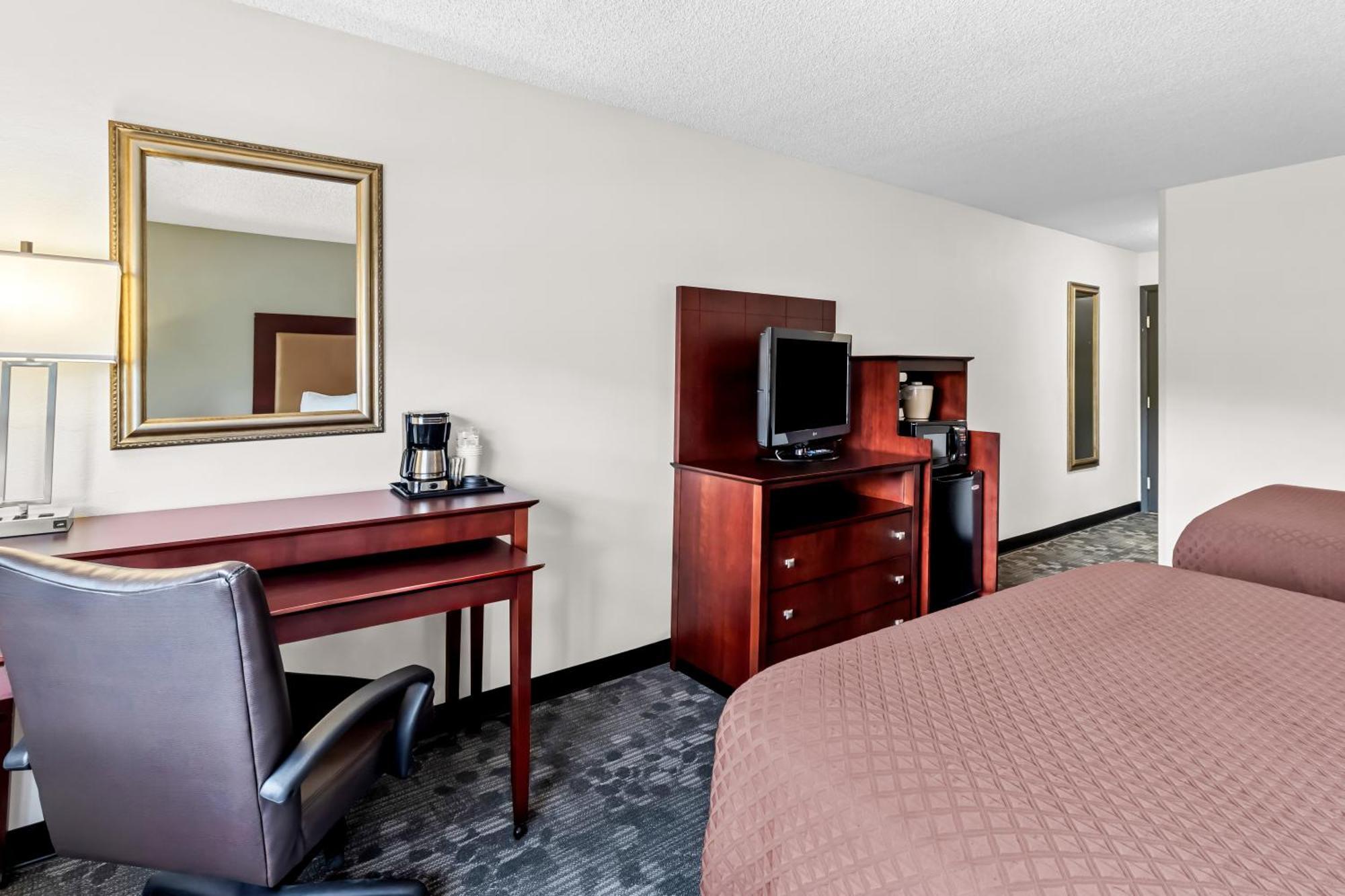 Red Lion Hotel Portland Airport Exterior photo